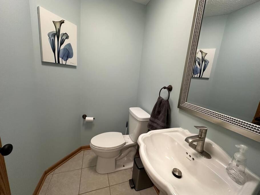 Inviting 3 Bed 2.5 Bath Townhome In Wadsworth מראה חיצוני תמונה