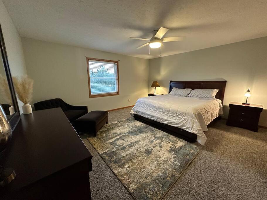 Inviting 3 Bed 2.5 Bath Townhome In Wadsworth מראה חיצוני תמונה